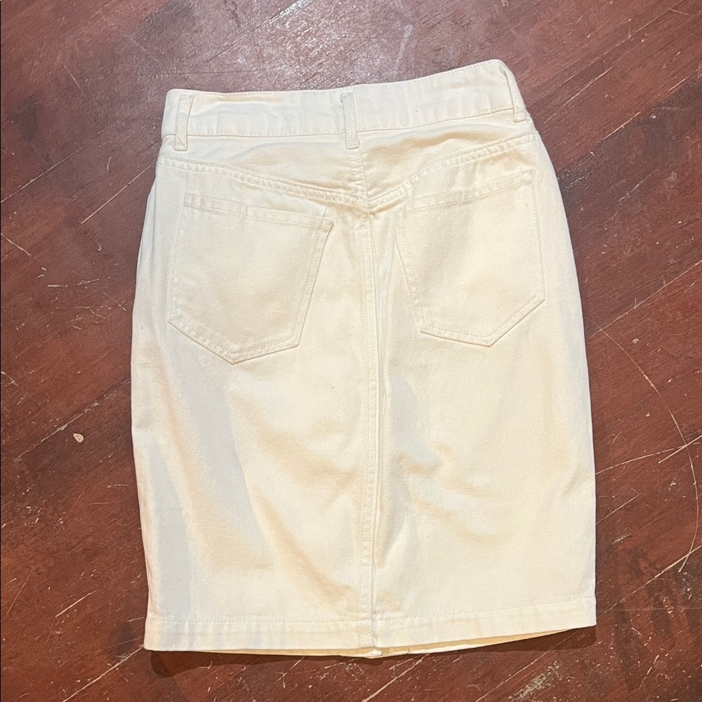 🌻3/$15🌻 Forever 21 Off-White Buttoned denim pencil Skirt - Picture 3 of 5